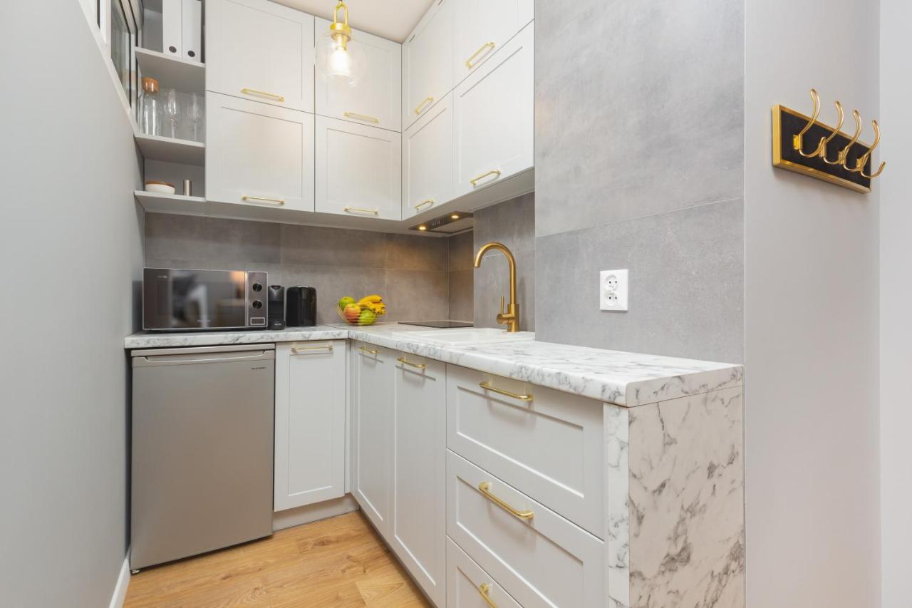 City Center Apartment Near The Vistula By Noclegi Renters Варшава Екстер'єр фото