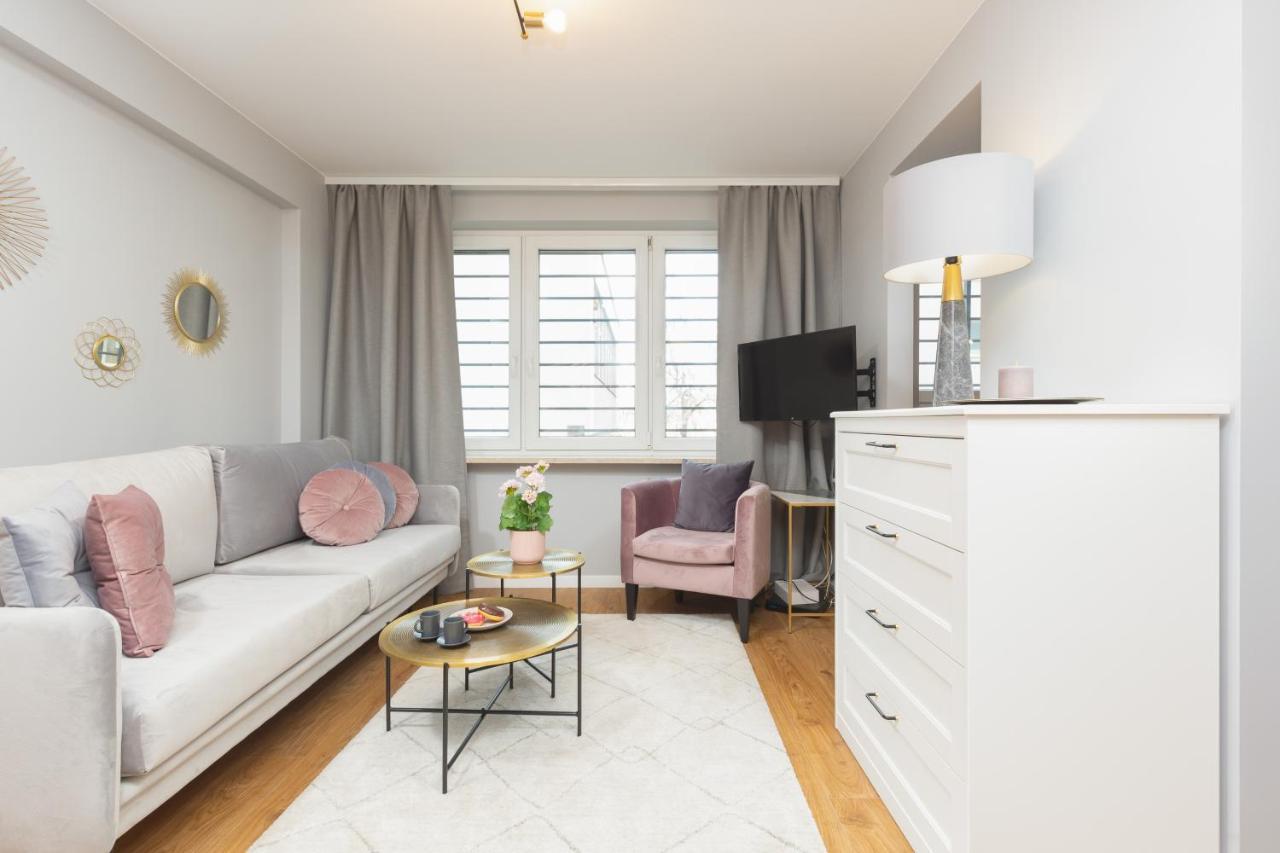 City Center Apartment Near The Vistula By Noclegi Renters Варшава Екстер'єр фото