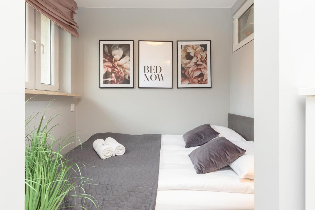 City Center Apartment Near The Vistula By Noclegi Renters Варшава Екстер'єр фото